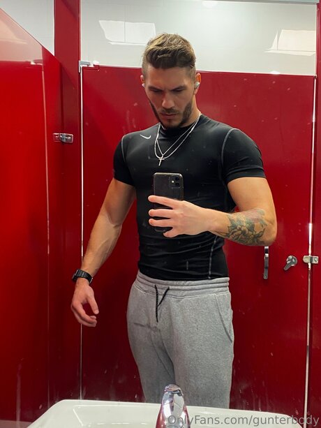 Gunterbody pornstar nude images