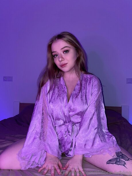 Simunka Show star nudes pic