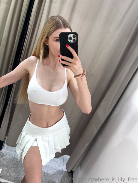 Where Is Lily Free sexy model photos