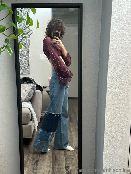 Frankieonline pornstar pretty pics