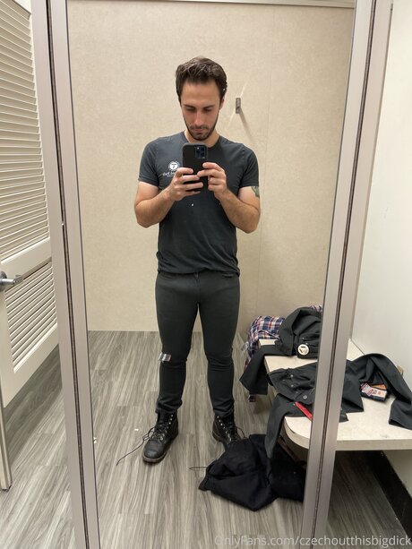 Czechoutthisbigdick model pretty image