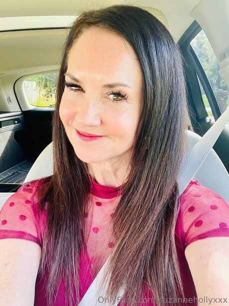 Suzannehollyxxx sexy pornstar gallery
