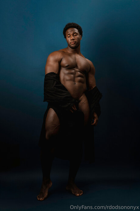 Rdodsononyx adult star picture