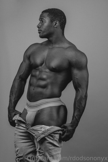 Rdodsononyx beautiful actress pic