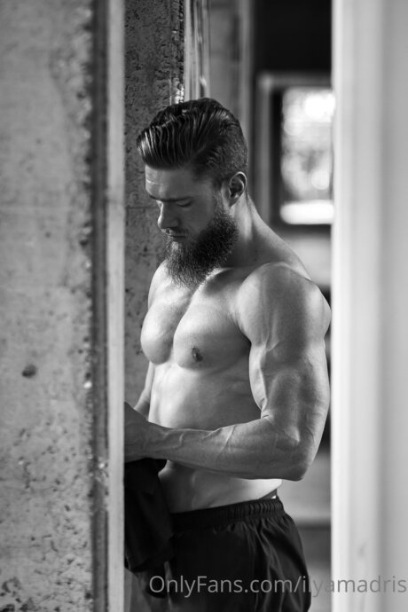 Ilyamadris exclusive model pic