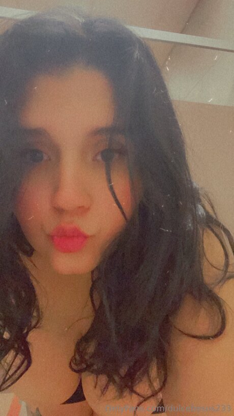 Dulcebesos233 star free pic