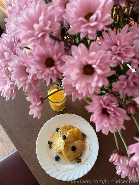 Loreleisecrets nice pornstar photo