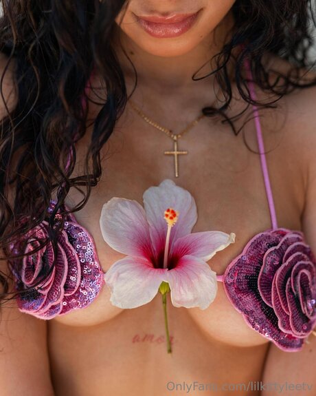 ukraine teen onlyfans nude image