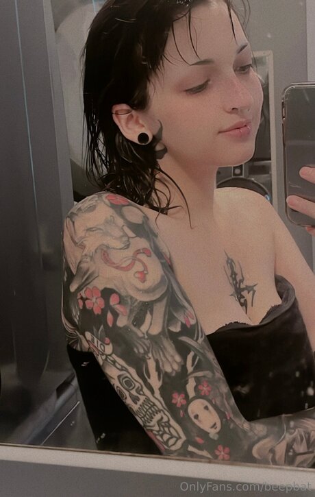 Beepbat model sexy galleries