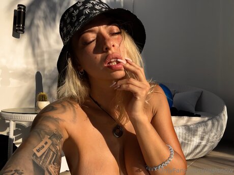 Realsnow pornographic star photos