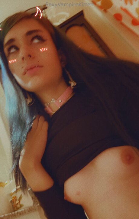 Sexyvampirekitten model pretty image