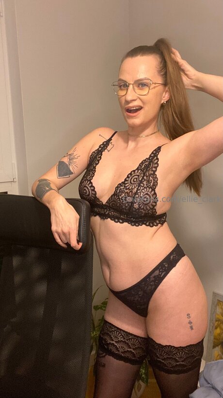 Ellie Clark nudes star image