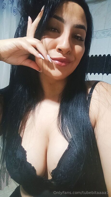 Tubebitaaaa7 model erotic archive