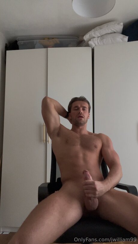 Jwilliam99 pretty model pic