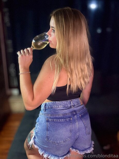 Blonditaa beautiful star images