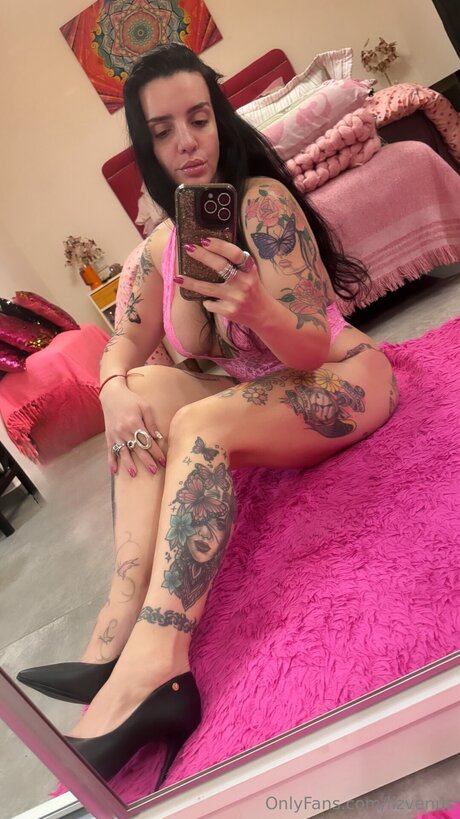 Lizvenus hd pornstar pics