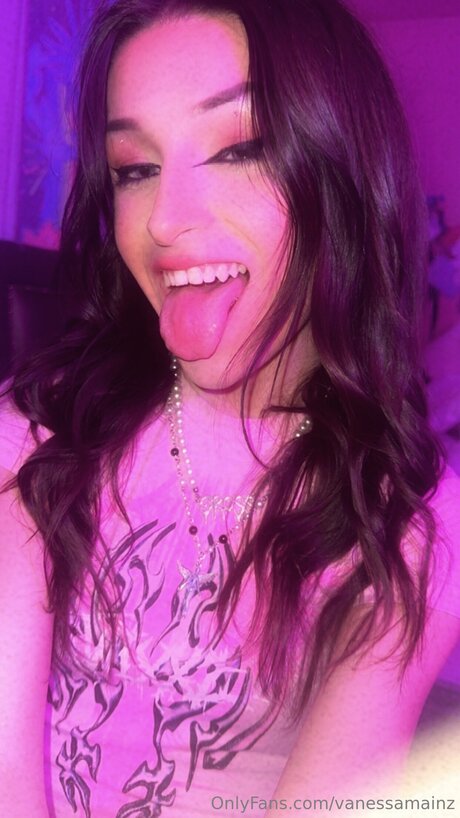 Vanessamainz nice pornstar photos