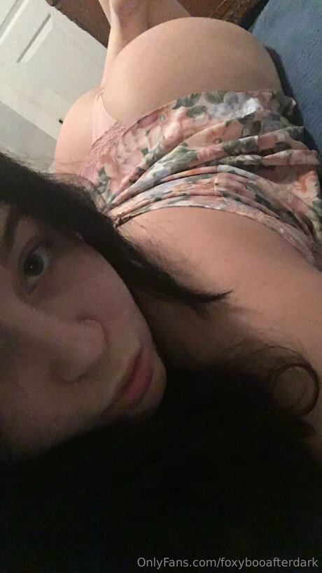 Foxybooafterdark model pretty image