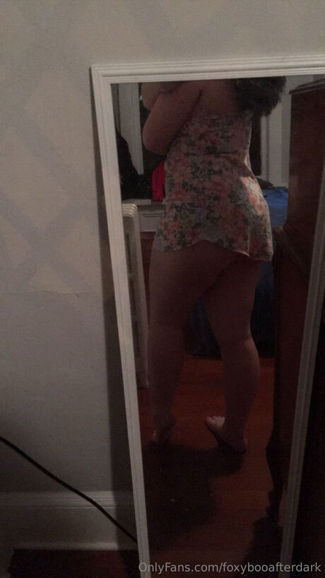 Foxybooafterdark pornstar beautiful img