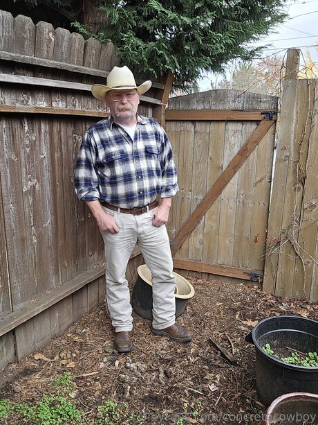 Concretecowboy nude actress img