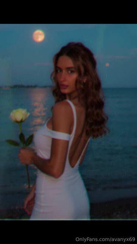 Avanyx69 exclusive actress photos