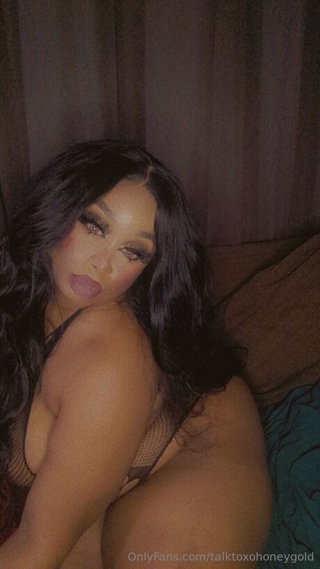 Talktoxohoneygold pornstar perfect images