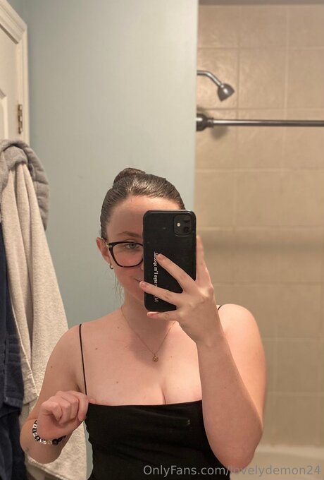 Lovelydemon24 model best pics