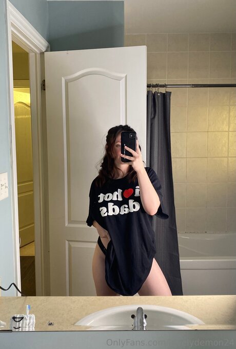 Lovelydemon24 star pics