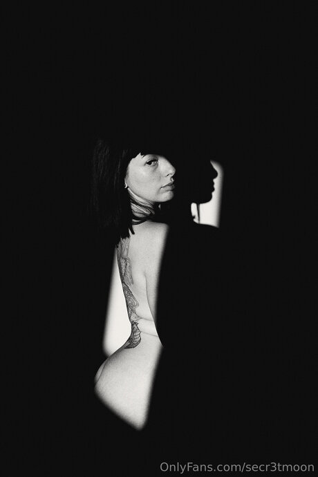 Secr3tmoon model hd picture