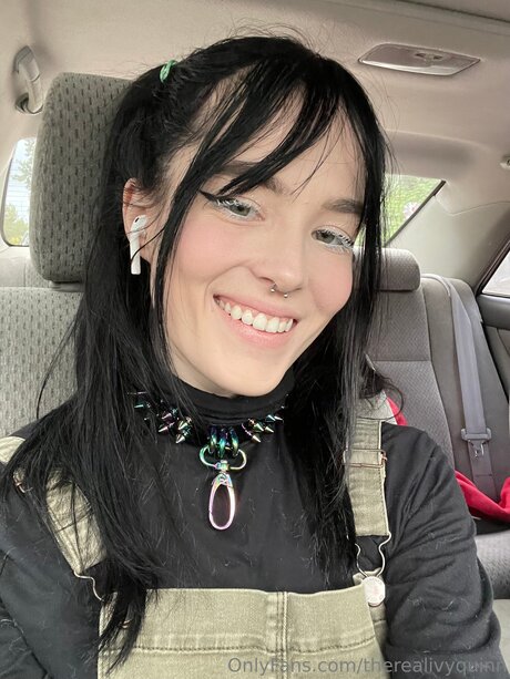 Ivyquinn Tv exclusive model pics