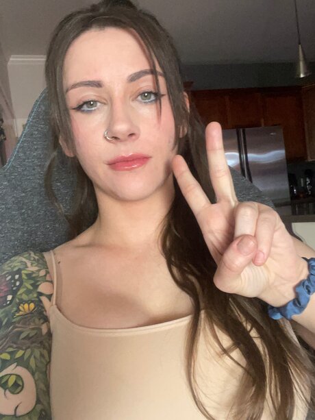 Indieroselive model xxx image