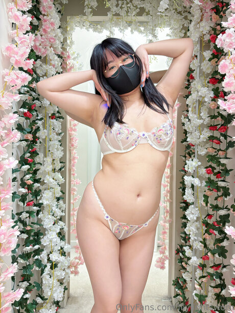 asian girlfriend onlyfans art naked photos