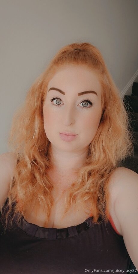 Juiceylucy87 pornographic model image
