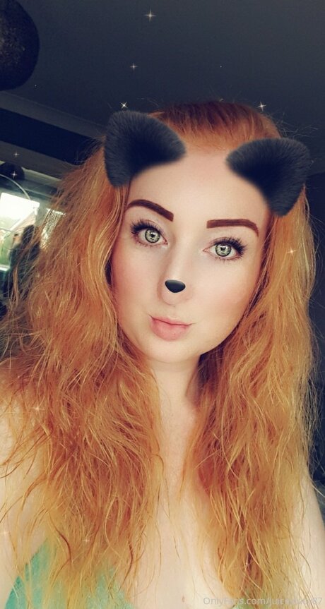 Juiceylucy87 porn model picture