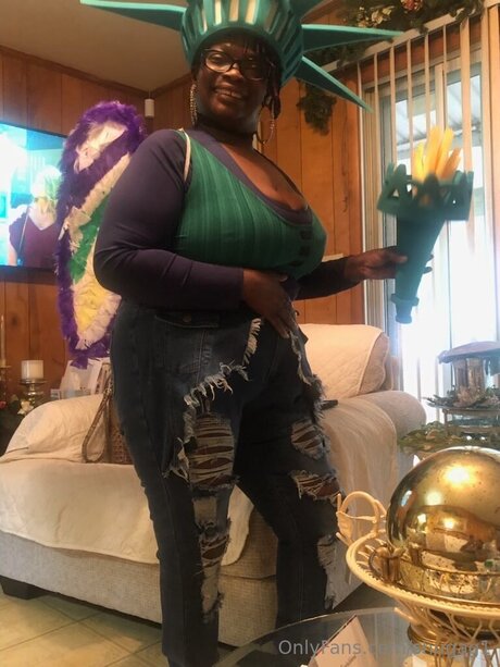 Shugag1 xxx pornstar picture