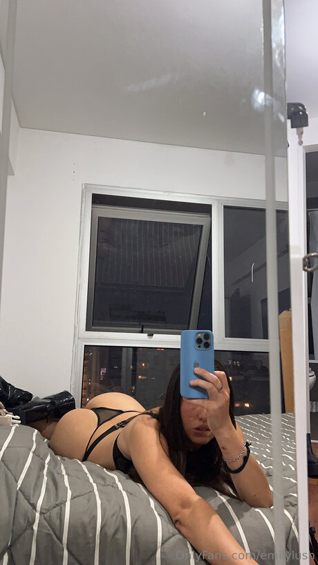 naked princess onlyfans exclusive image