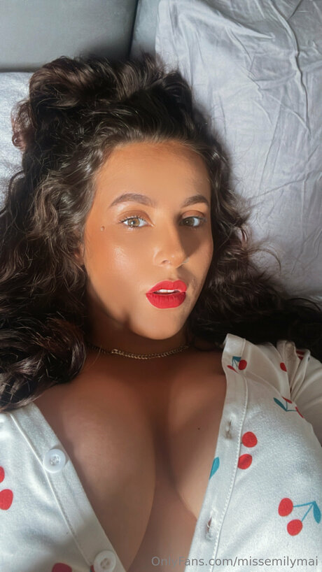 Missemilymai model porn galleries