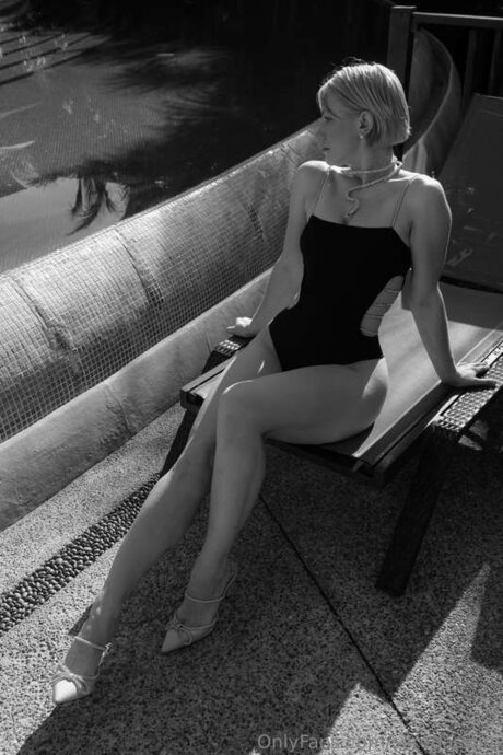 Seredaswim model adult pics