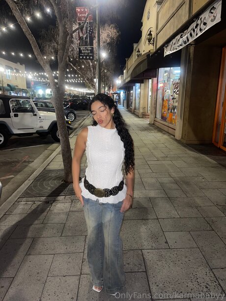 Karmababyy model art archive