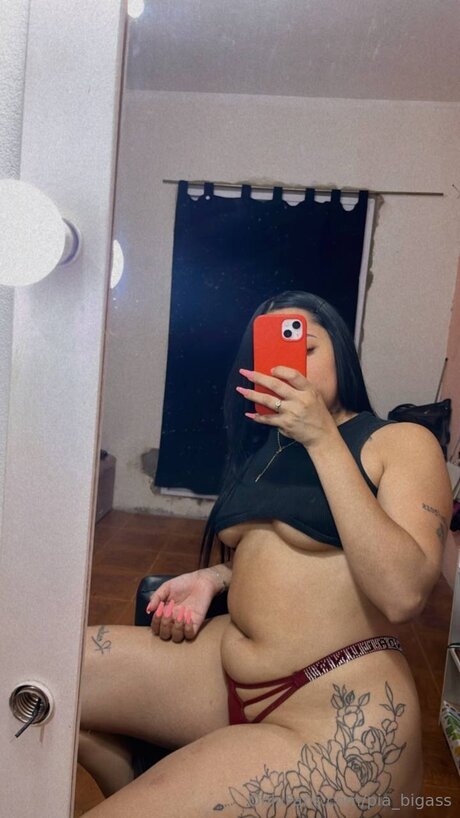 Pia Bigass model pretty picture