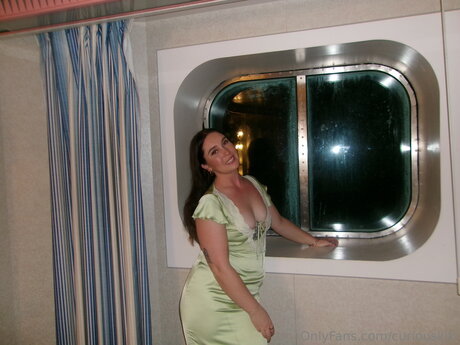 Curiouskiki adult star pics