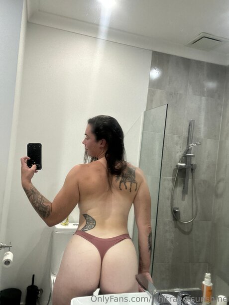 Whitraeofsunshine nudes star picture