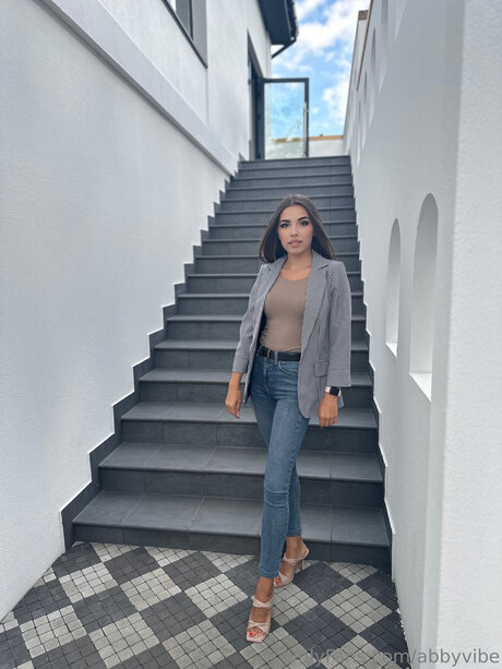 Abbyvibe pornstar nude photo