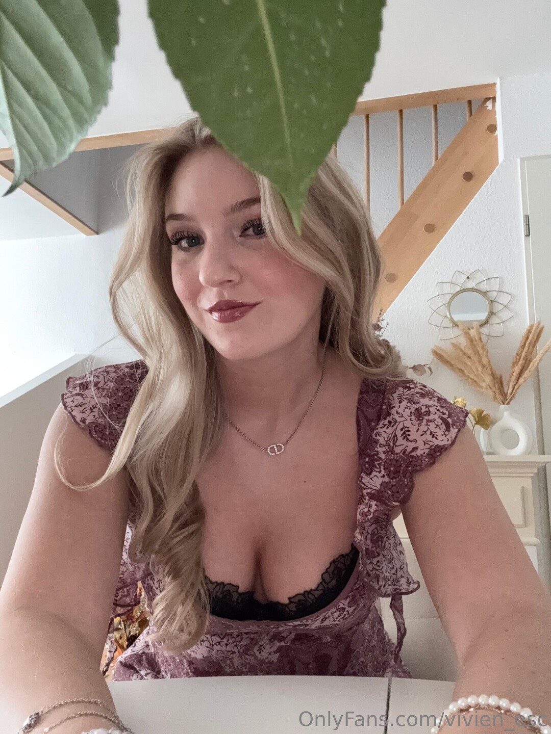 Vivien Esc pornstar naked pics