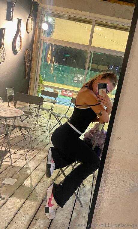 Nikki Delavega pornstar naked gallery