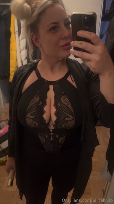 Ellitellivip erotic model photos