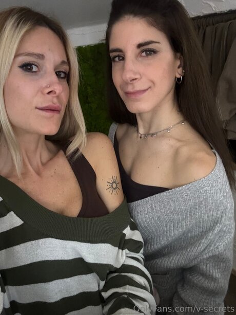 V Secrets nudes actress photos