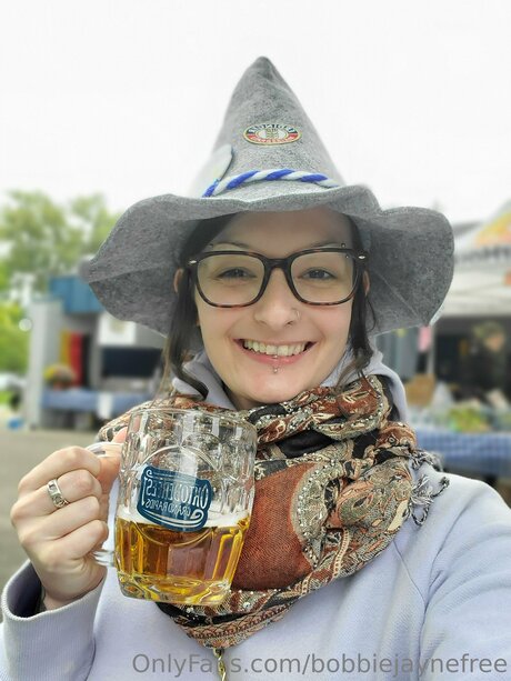 nerdy teen onlyfans free naked images