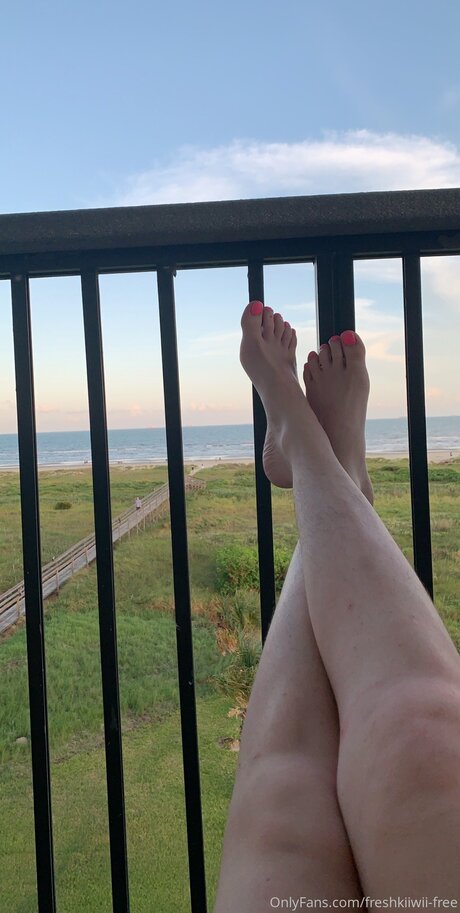 Freshkiiwii Free pornstar picture