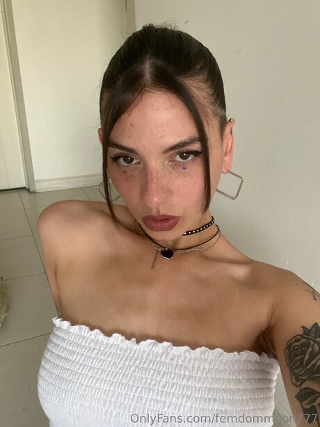 Baddieluna777 naked pornstar pictures